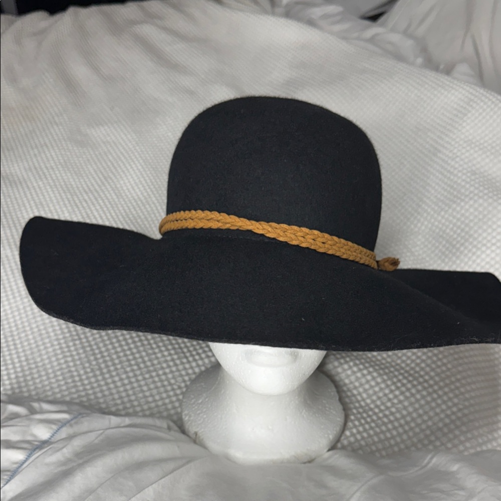 Black Studio ThirtySix Wide-Brim 100% Wool Hat with Tan Band